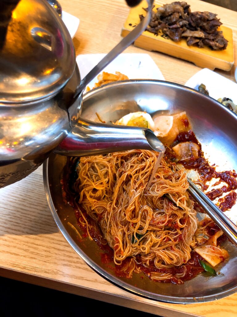 コサム冷麺専門店のビビン冷麺