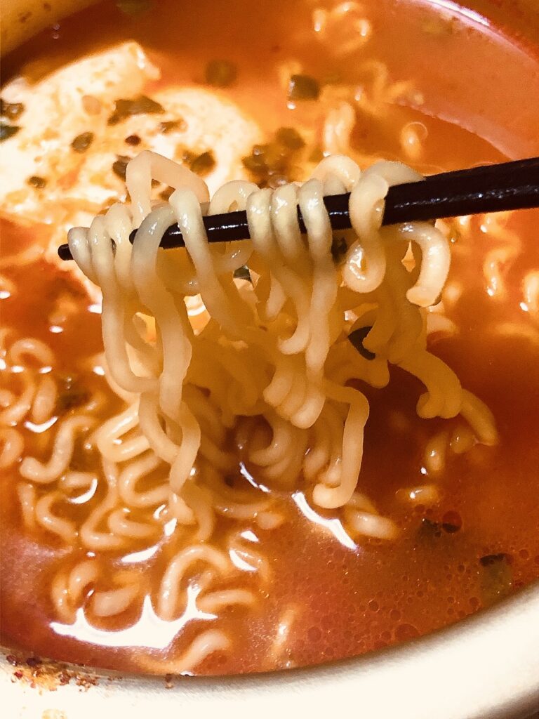 三養（サムヤン）燃える青唐辛子ちゃんぽん麺